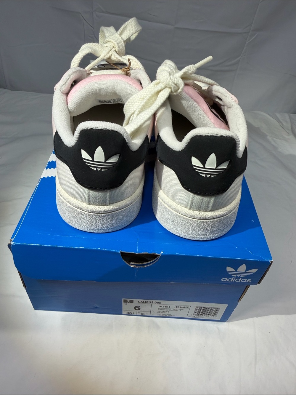 NWT Adidas Campus Pastel Pink & Blue Canvas Sneakers 6.5M/8W - Picture 3 of 9